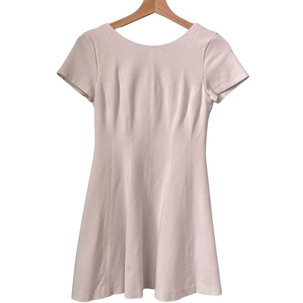 Banana Republic White Round neck Mini Dress in Size 2P
